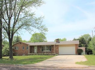 203 W Briarwood Ln, Columbia, MO 65203