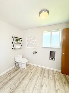 450 NE Riverhill Dr — Photo 36