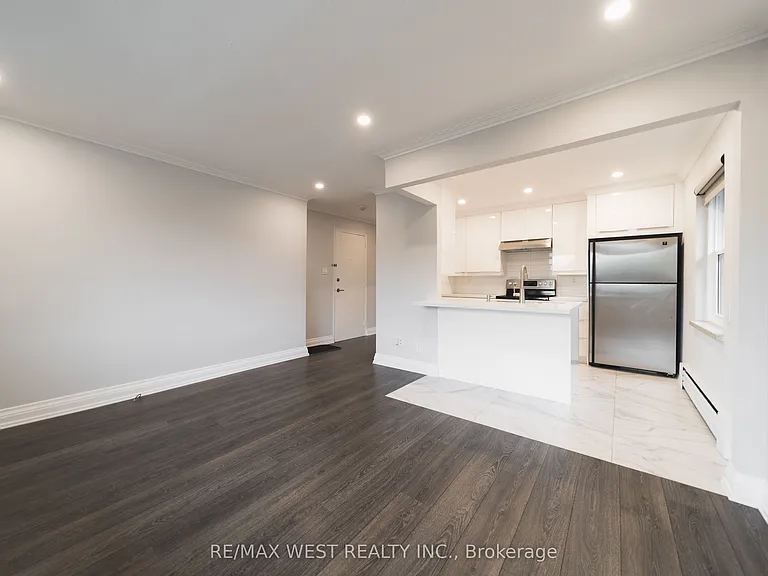 237 Melrose St #7 — Photo 6