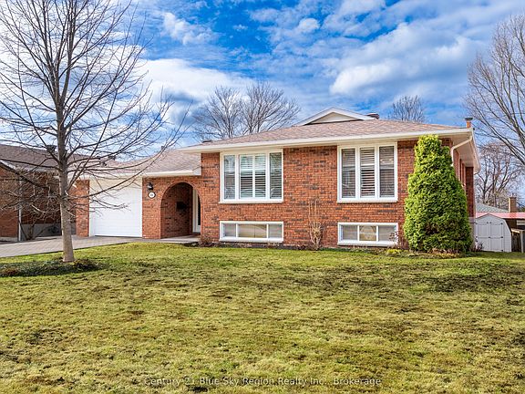 2nd image of 18 Riddle Ct