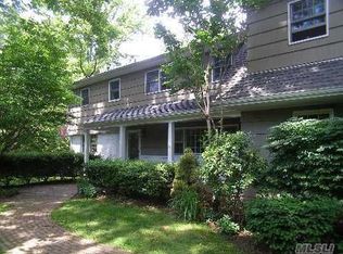 30 Harbor Hill Dr, Huntington, NY 11743