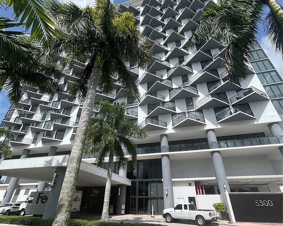 1st image of 5300 Paseo Dr #1608