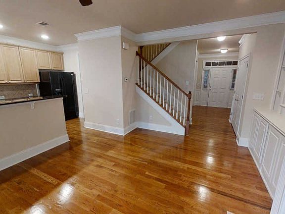 5th image of 2362 Gallard St
