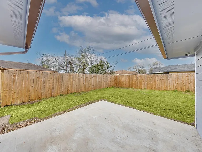 3635 Ward St — Photo 26