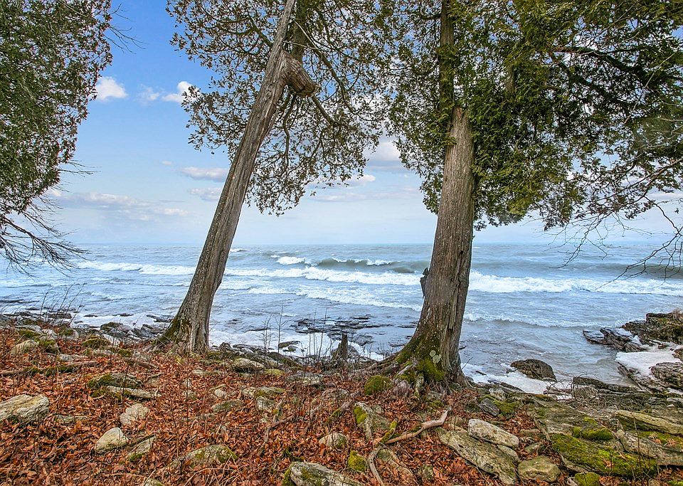 4250 Glidden Dr, Sturgeon Bay, WI 54235 Zillow