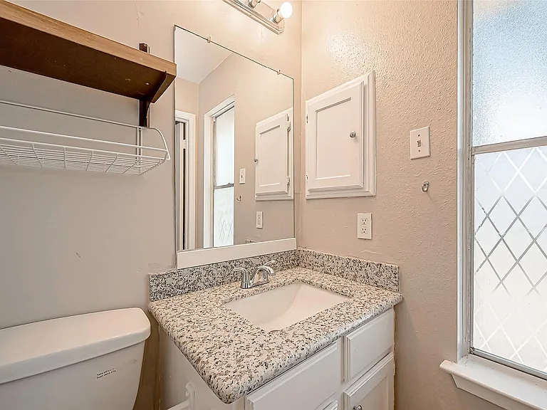 7111 Village Lake Dr — Photo 10