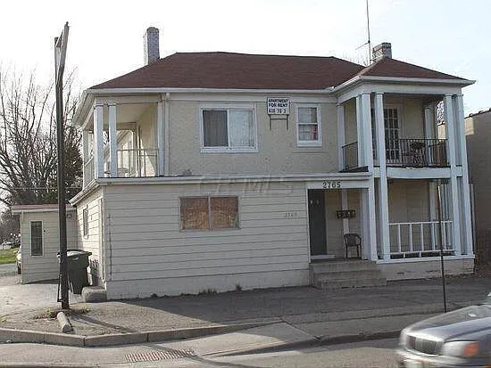 2 bed, 1.0 bath, 1100 sqft, $990 — Photo 3