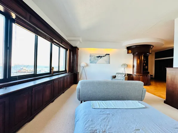 10 Bay Street Landing image 6 of 24