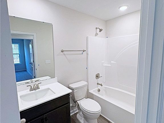 4th image of 34 Morgan Ct