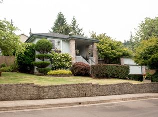 842 S 68th St, Springfield, OR 97478