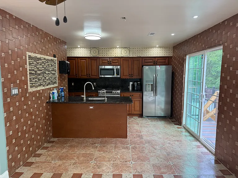 418 Bridge St — Photo 26