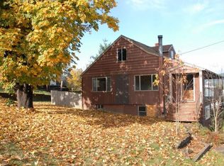 219 SW Chapman St, Sheridan, OR 97378