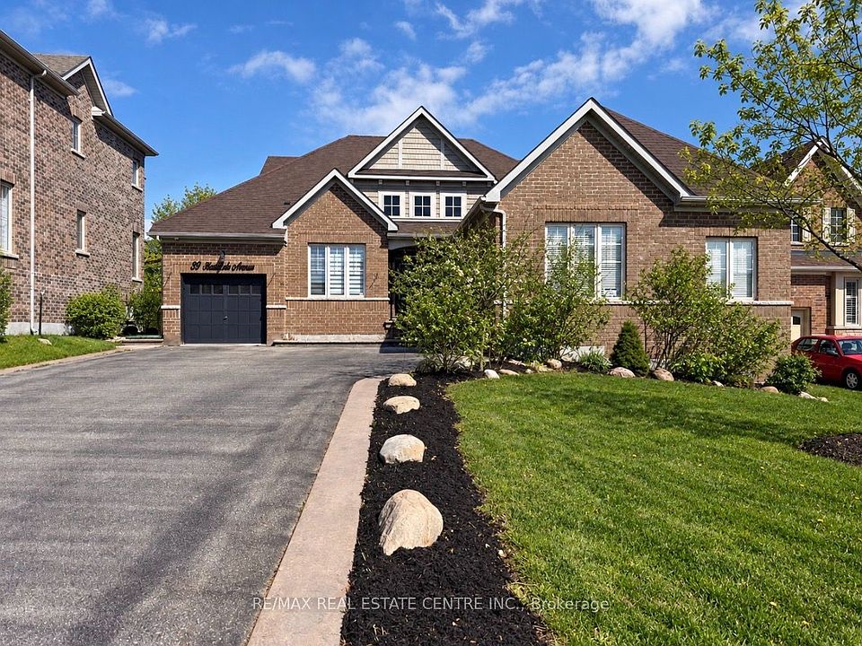 1st image of 33 Stonegate Ave