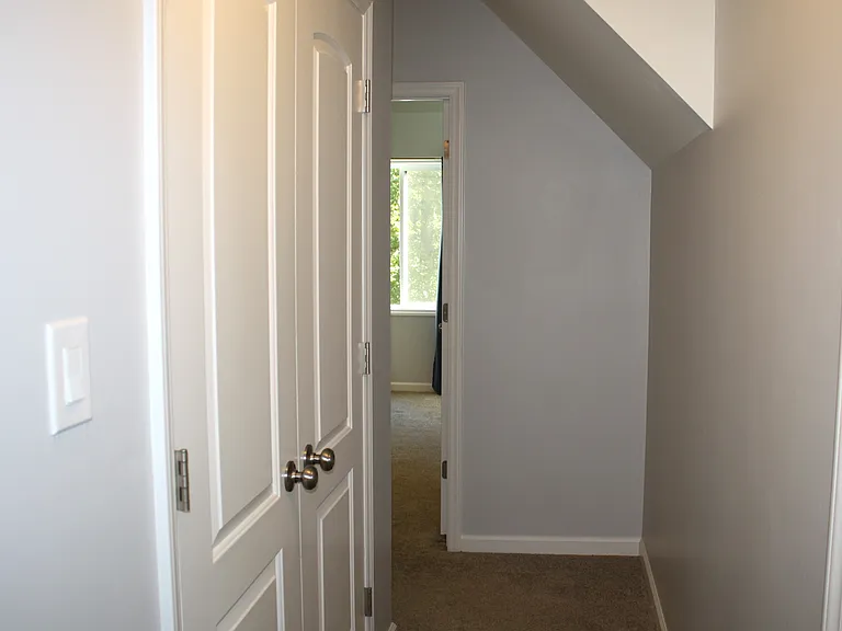 1010 Eastshore Cir — Photo 16