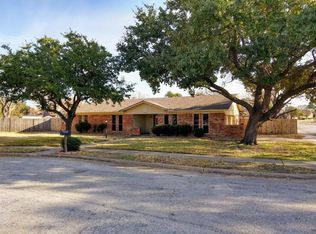 2523 Westchester Dr, Arlington, TX 76015