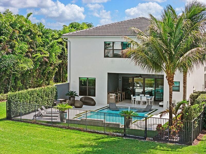 1st image of 8599 Tower Bridge Ct