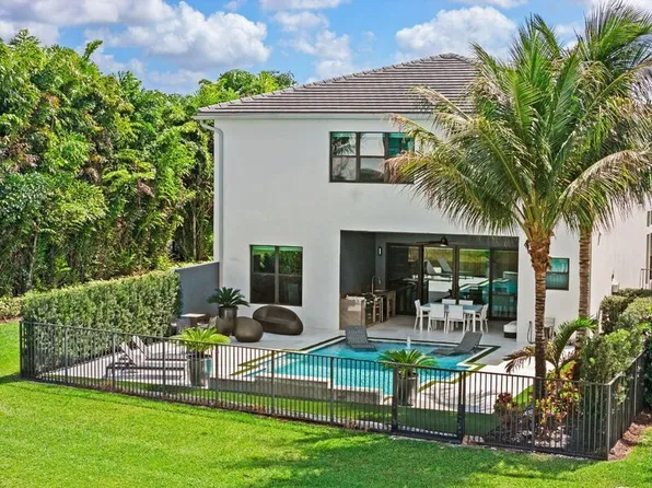 8599 Tower Bridge Ct, Boca Raton, FL 33496
