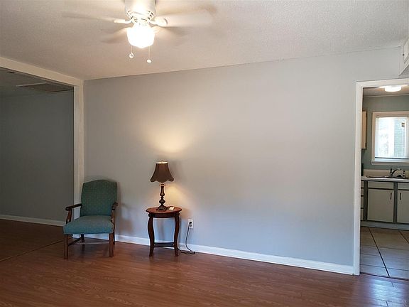 5th image of 3130 Newton Dr