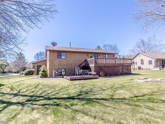 2nd image of 2020 White Pine Ln