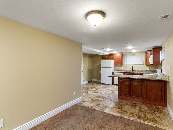 3rd image of 293 N 300th St W