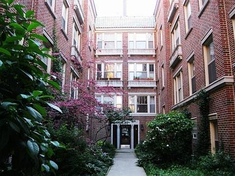 1st image of 5404 N Kenmore Ave #1