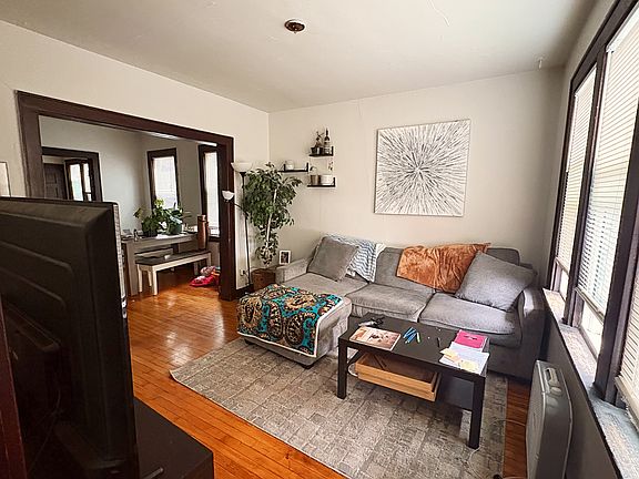 3rd image of 1736 N Arlington Pl Unit A