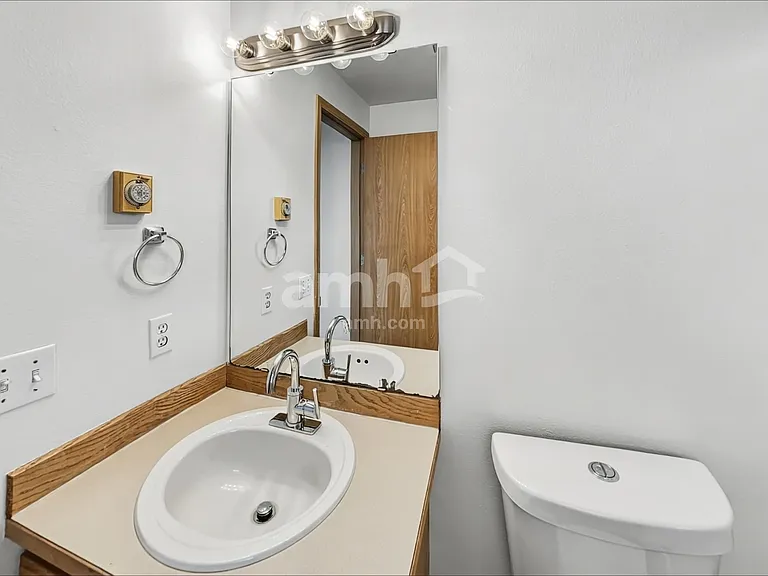 1025 89th Dr NE — Photo 10