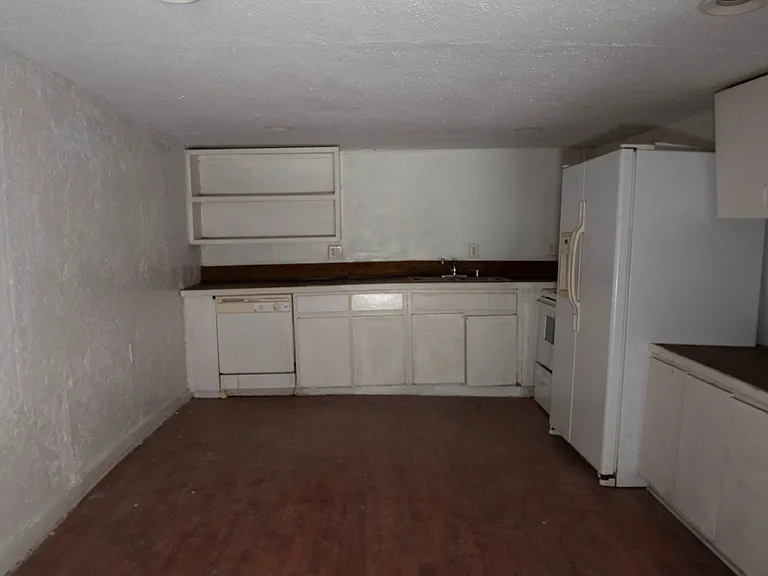 5420 County Road 2526 — Photo 7