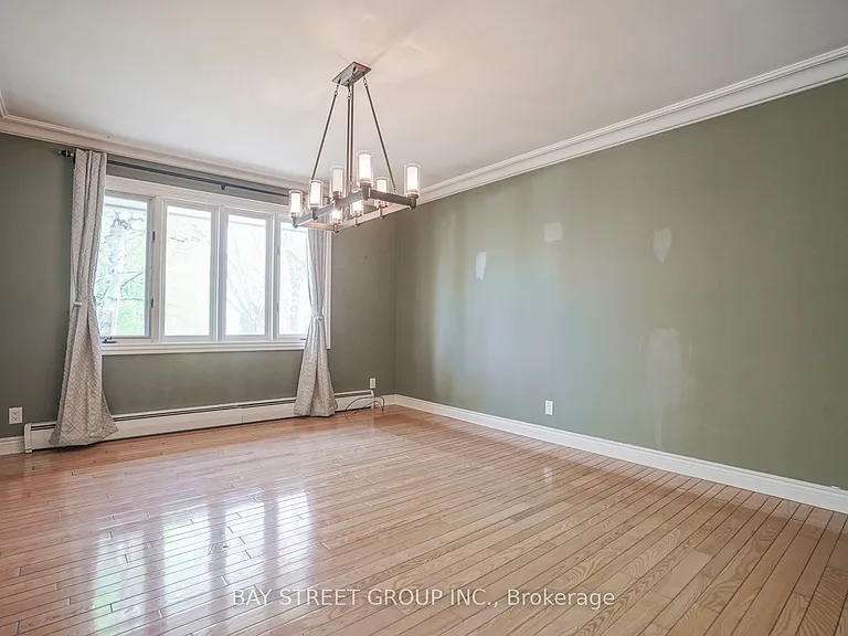 28 Wembley Ave — Photo 6
