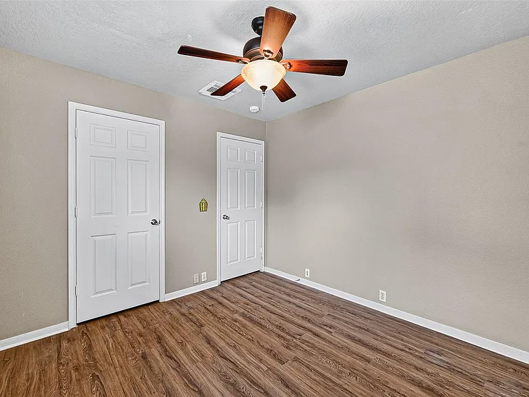 10306 Nickel Grove Dr — Photo 20