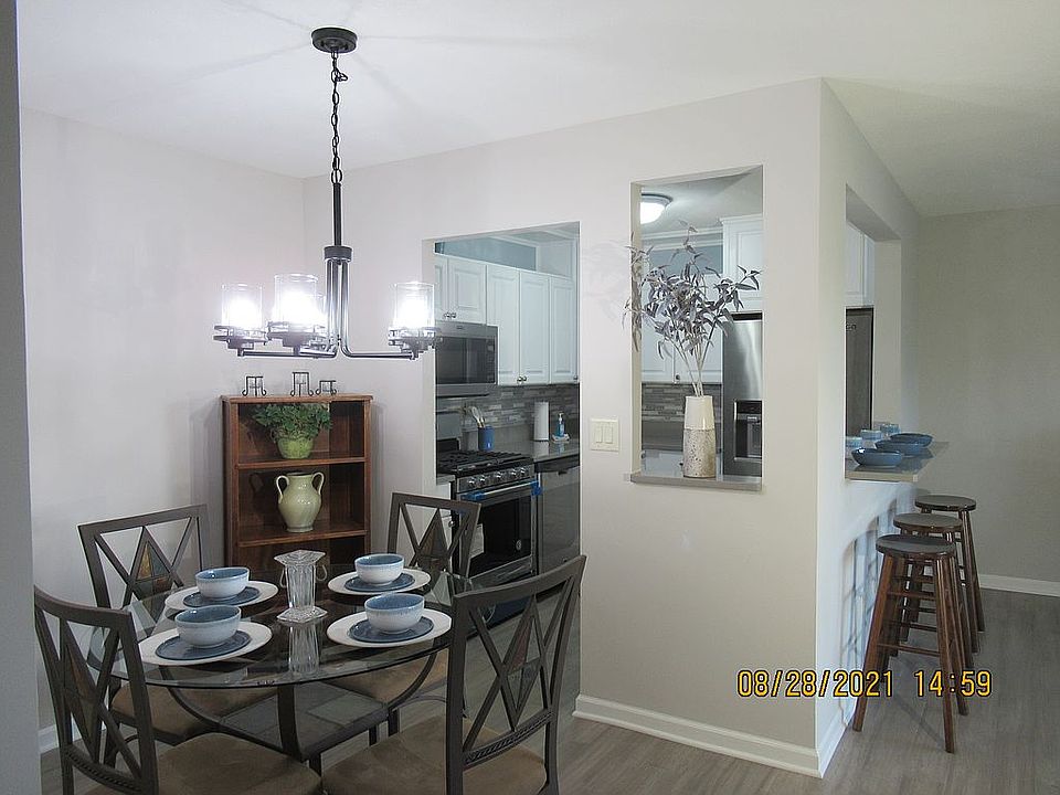 1st image of 924 S Lake Ct #302