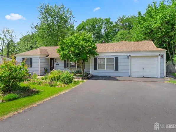 19 Stephenville Pkwy, Edison, NJ 08820