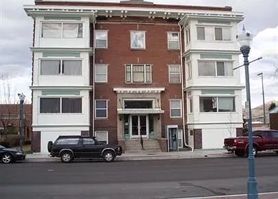340 S Arthur Ave — Photo 2