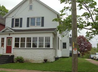 325 W Ridge St, Ishpeming, MI 49849