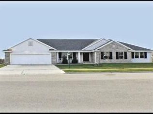 644 Hickory Hollow Rd, Waterford, WI 53185