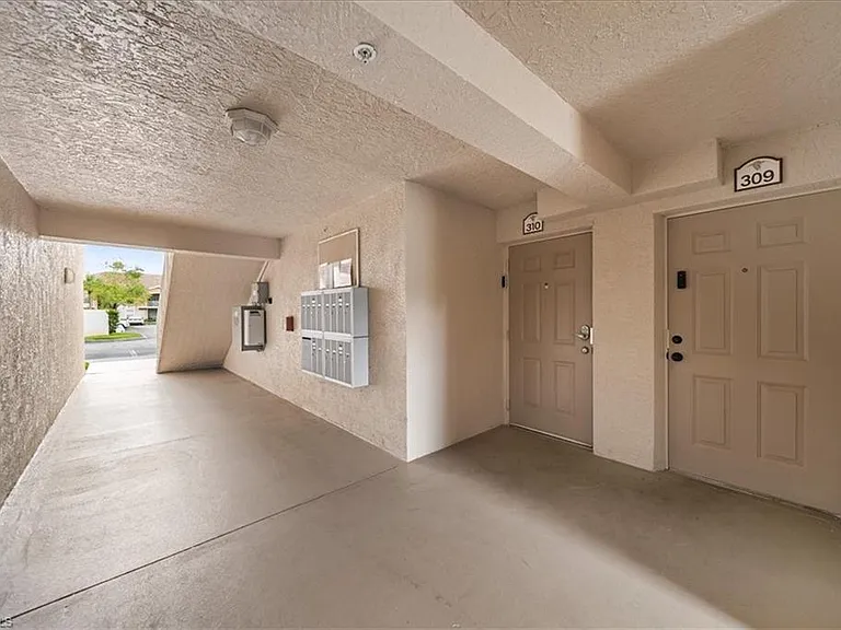 8235 Ibis Club Dr #309 — Photo 4