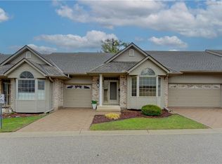 74 Autumn Ridge Trl #33, Kitchener, ON N2P2M4