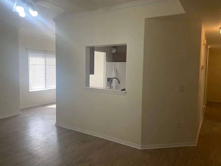 3040 Mandalay Grv #5 — Photo 1