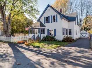 7 Pleasant St, Derry, NH 03038