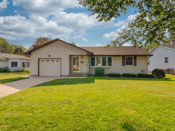 518 Saint Jude St, Green Bay, WI 54303
