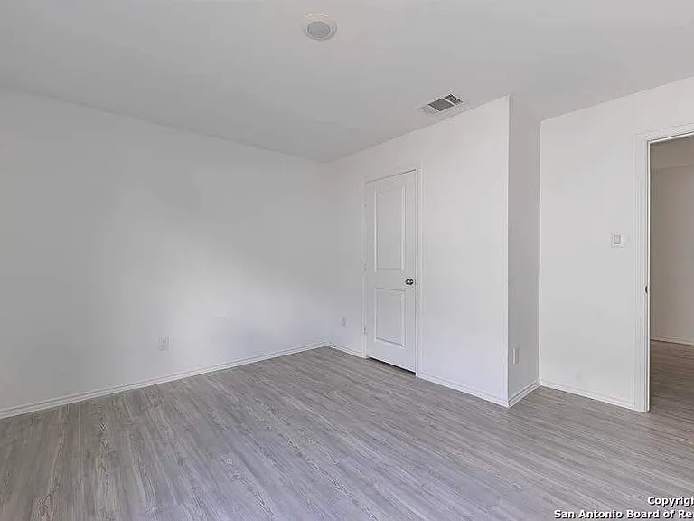 14907 Greenfield Ml — Photo 17
