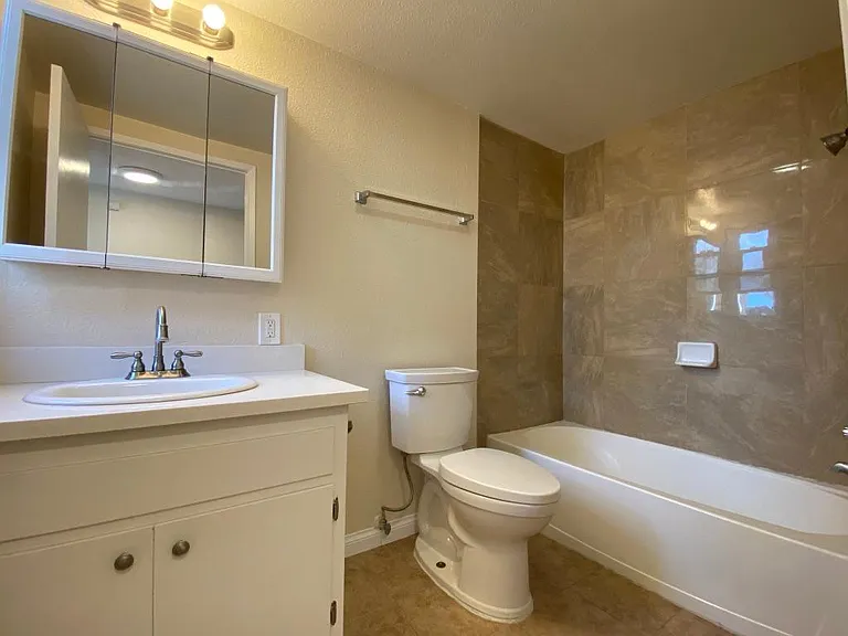 3731 Haines St #C — Photo 8