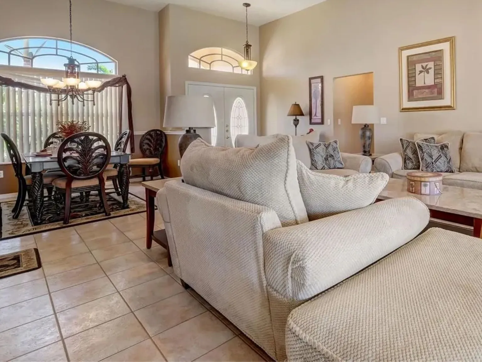 3 bed, 2209 sqft, $8,500 — Photo 4