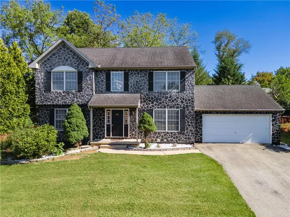 932 Pennsylvania St, Whitehall, PA 18052