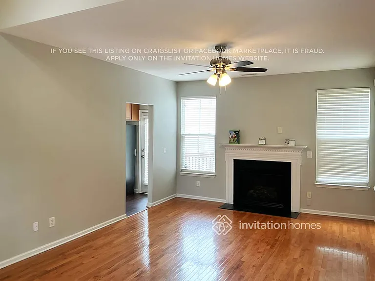 1912 Pear Tree Ln — Photo 5
