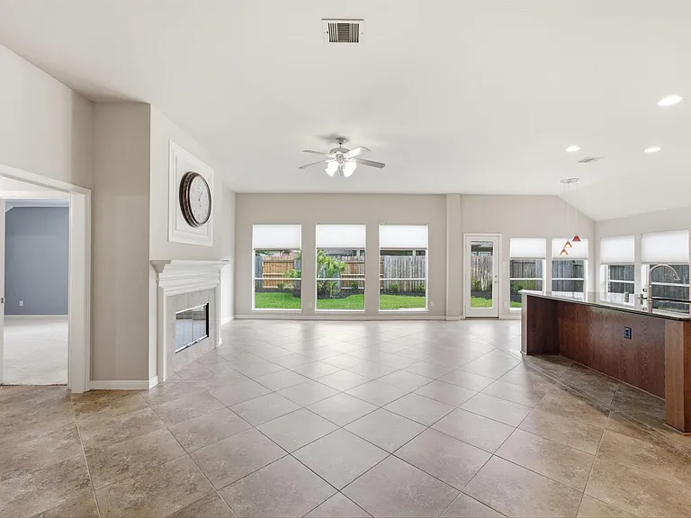 10703 Twilight Creek Ln — Photo 11