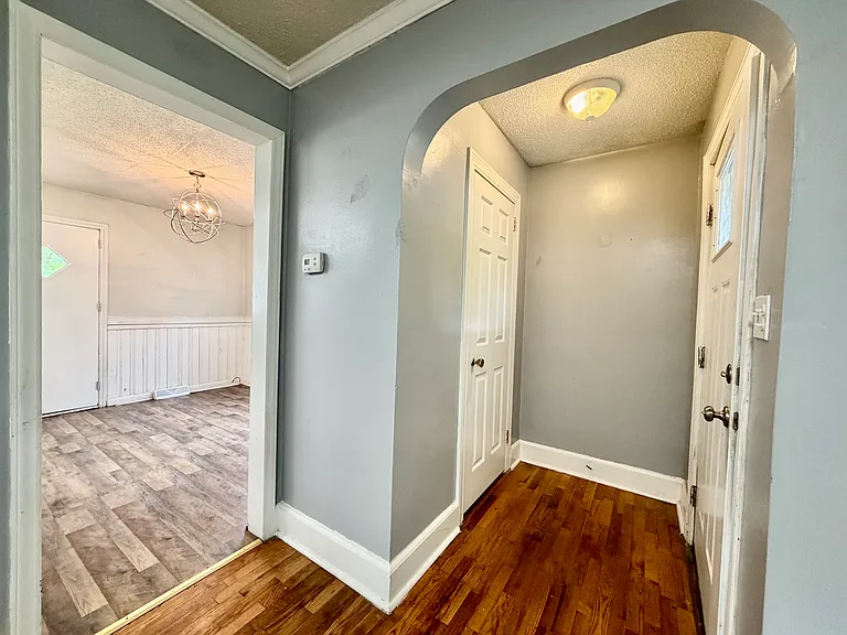 5414 Princess St — Photo 3