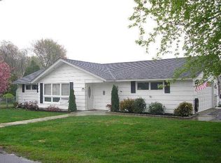 232 Sharp St, Dartmouth, MA 02747