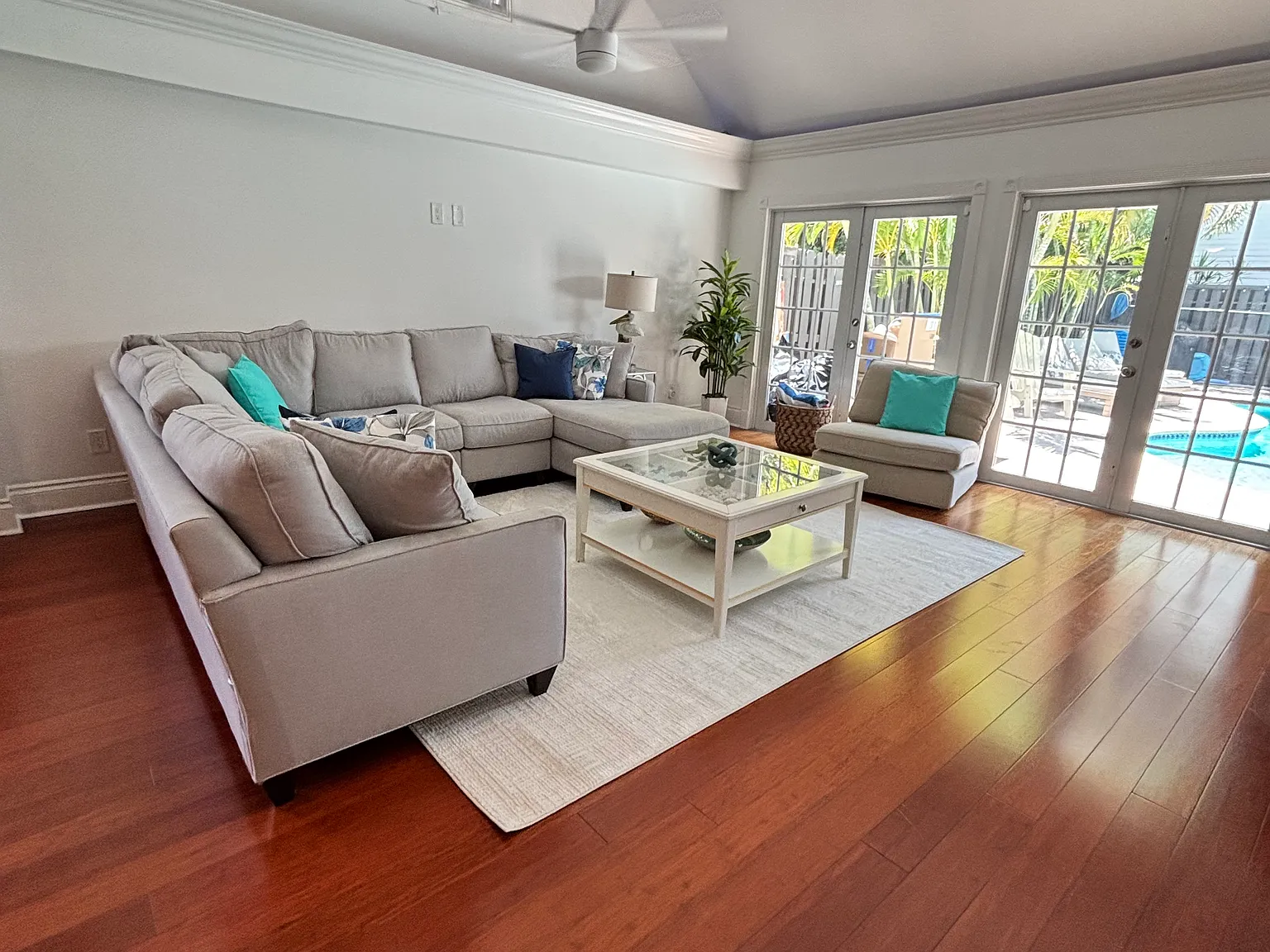5 bed, 2354 sqft, $33,000 — Photo 2