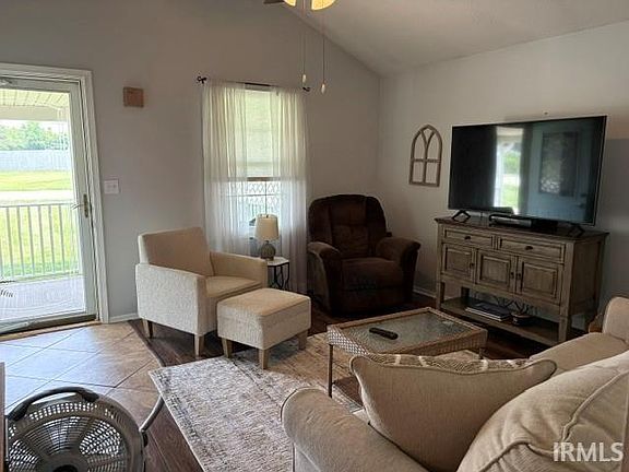 3rd image of 2727 Sterling St